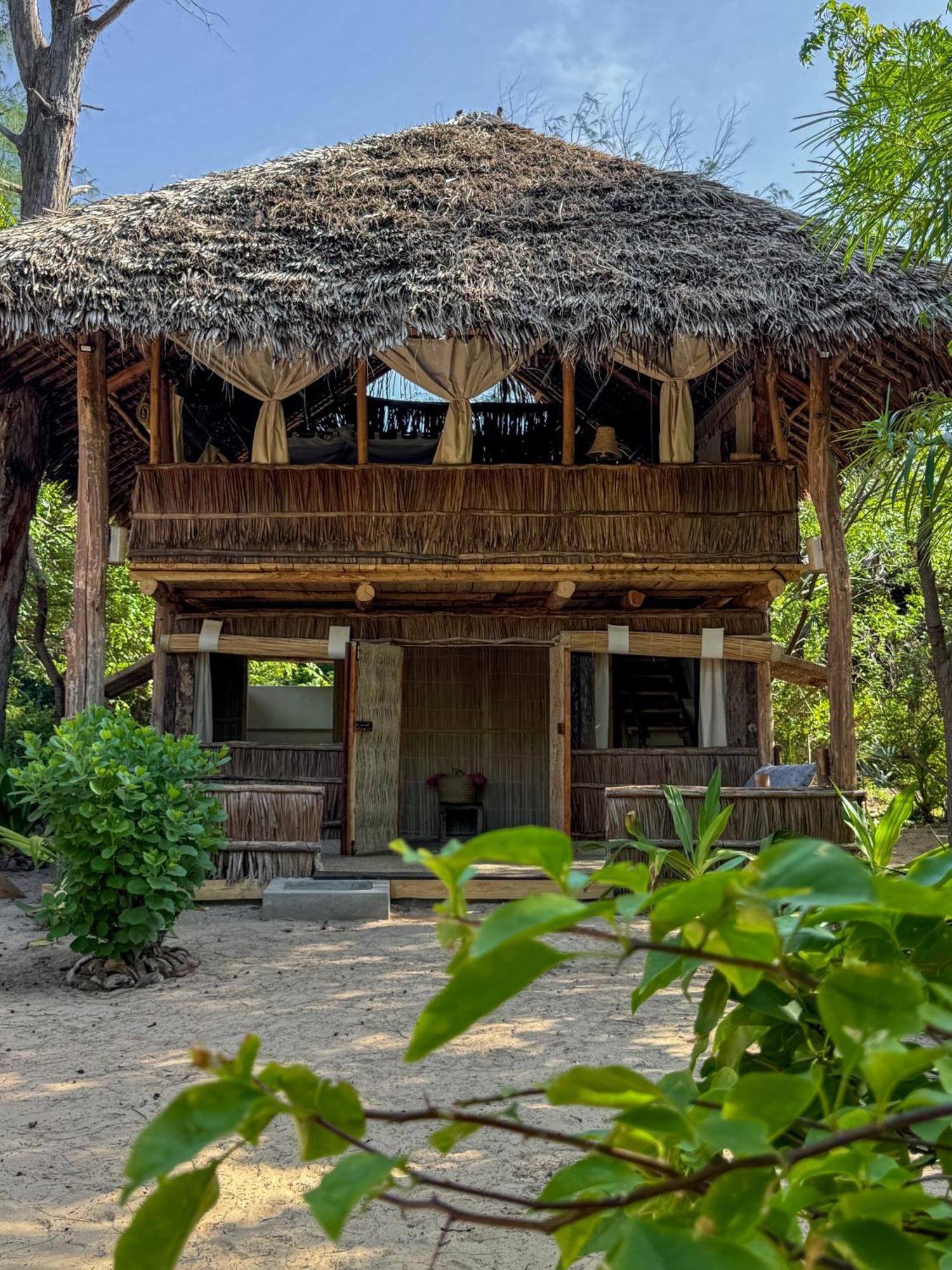 Che Shale Hotell Mambrui Exteriör bild